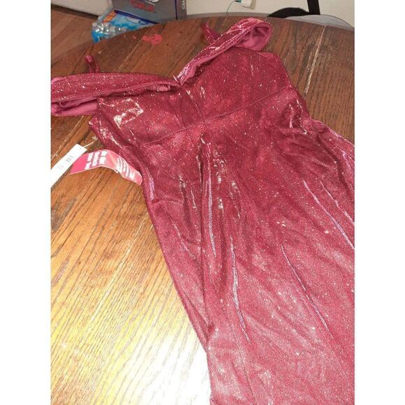 New 10P R&M Petite Metallic Scarlet Red Off Shoulder Long Mermaid Formal Dress - Picture 7 of 7